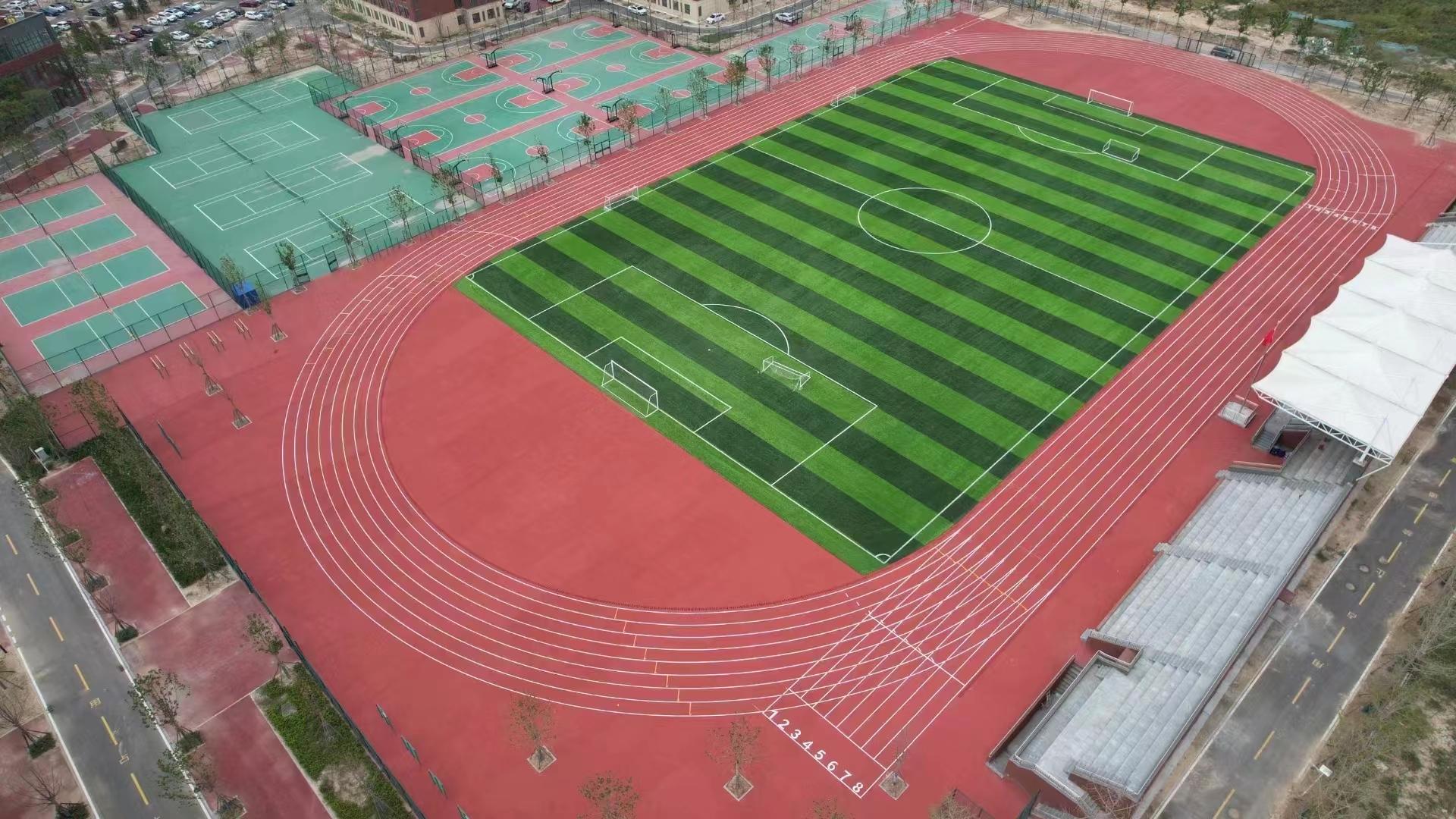 广州市足球场人造草坪学校运动操场 - 厂家